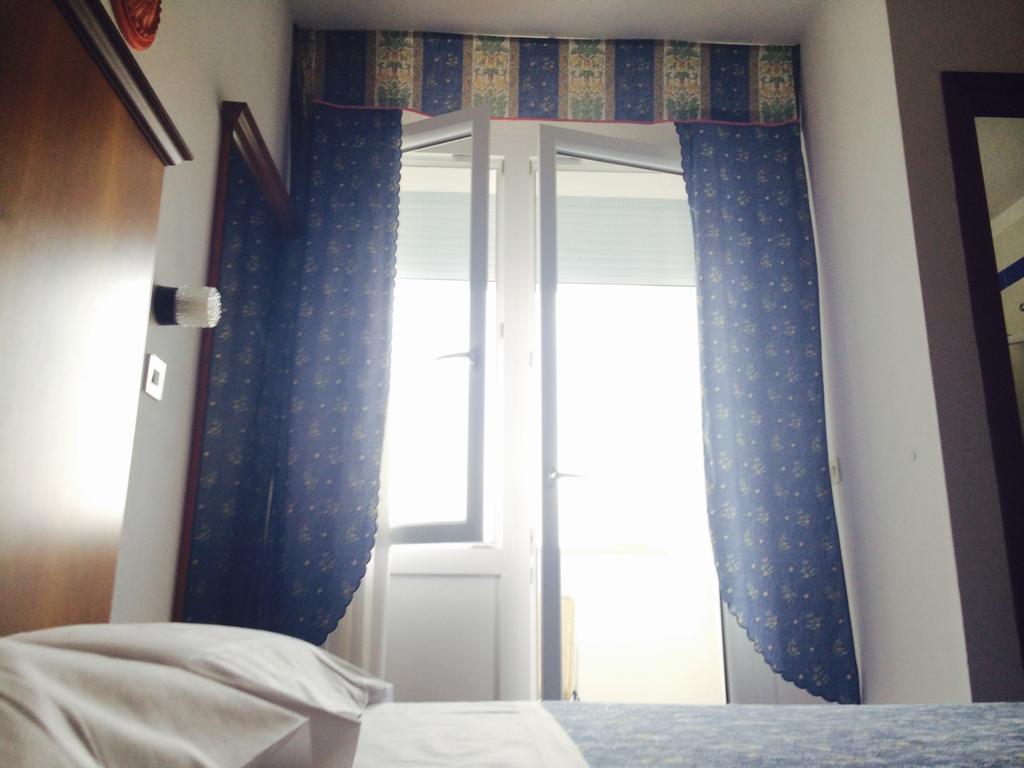 Hotel Villa Candia Lignano Sabbiadoro Room photo